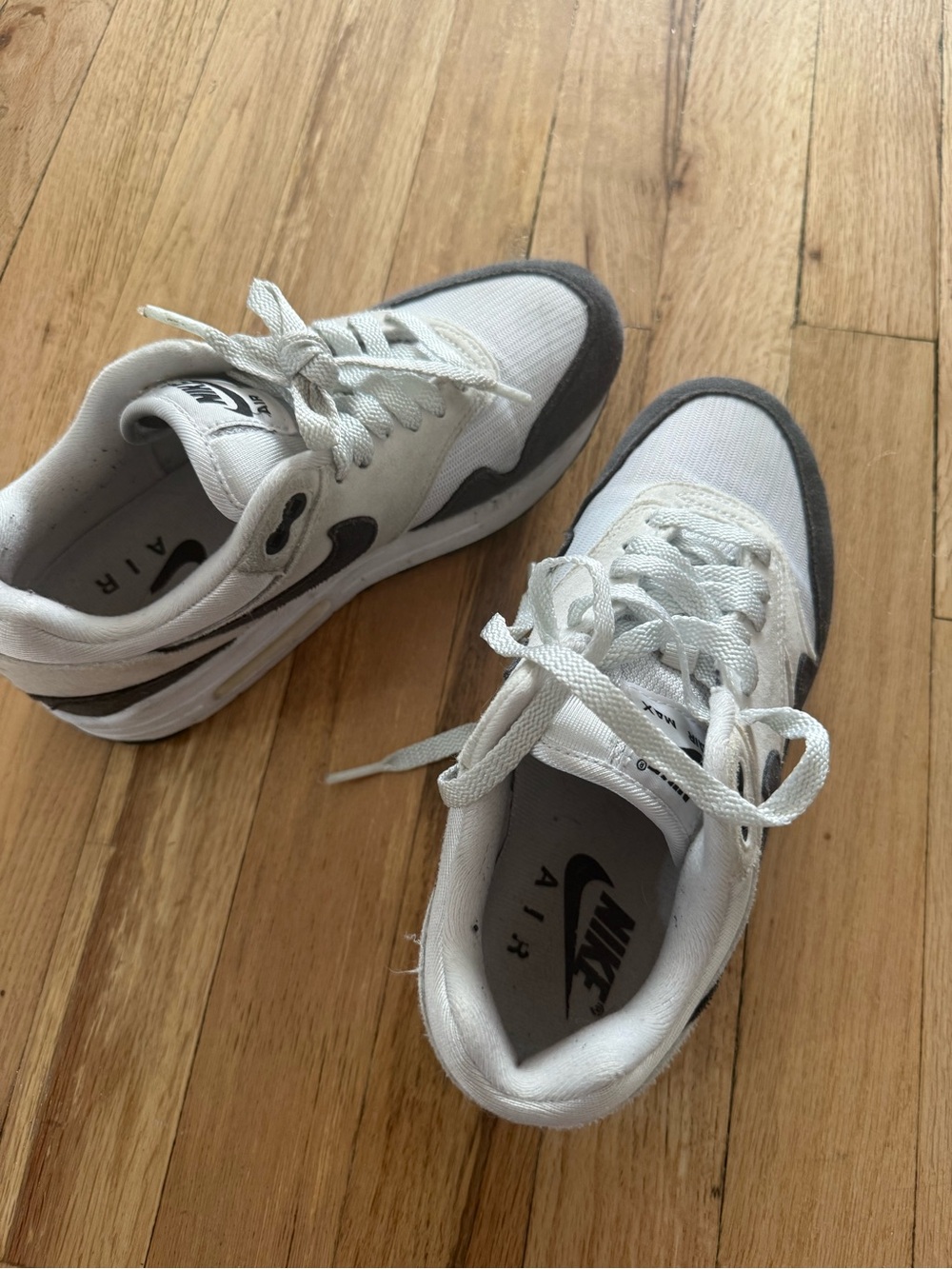 Nike Kids White and Gray Low-Top Sneakers